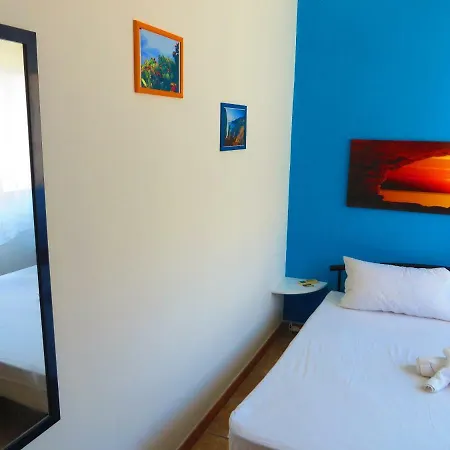 Surf House Mondello * Palermo